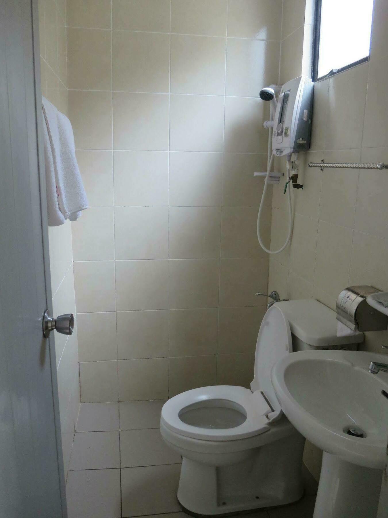 Wah May Hotel Кота Кинабалу Екстериор снимка
